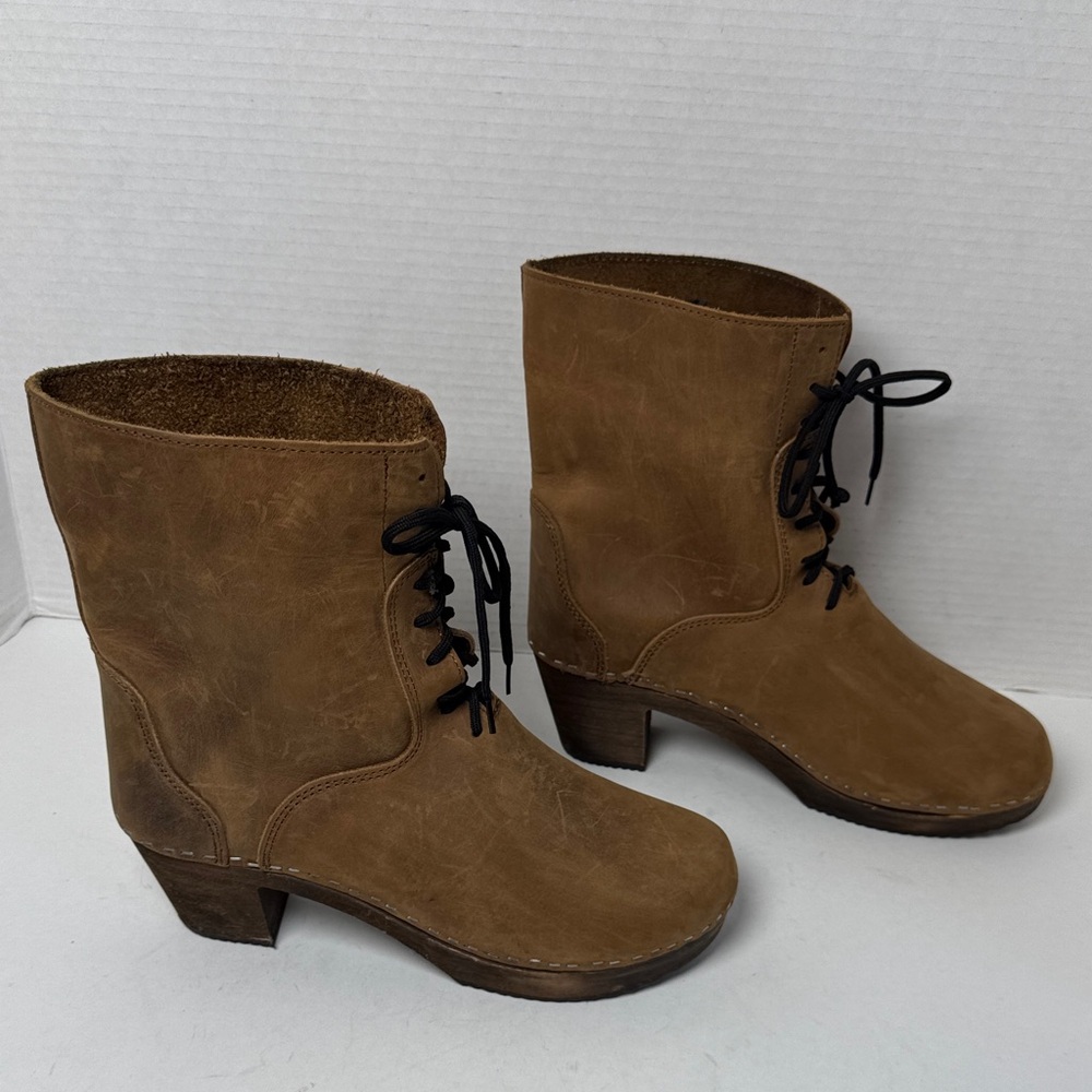 SWEDISH Women's Clog Boots Brown Suede Leather Lace-Up Wood Heeled Tall‎ Size 41